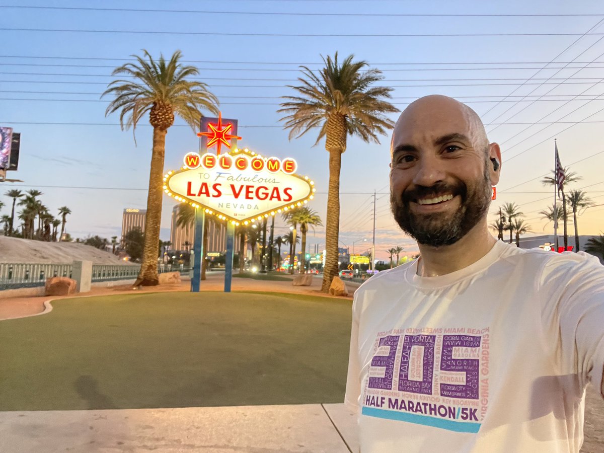 MichaelSakowicz's tweet photo. Pro tip @csteachersorg attendees! If you get up at 430, it’s only 82f, you can get that quick 10k in, AND see the welcome to Vegas sign! #RunnerGoals @MiamiCsta @codeartorg @MDCPS @MDCPSSTEAM @IprepNorth https://t.co/k0vK1LvYsK