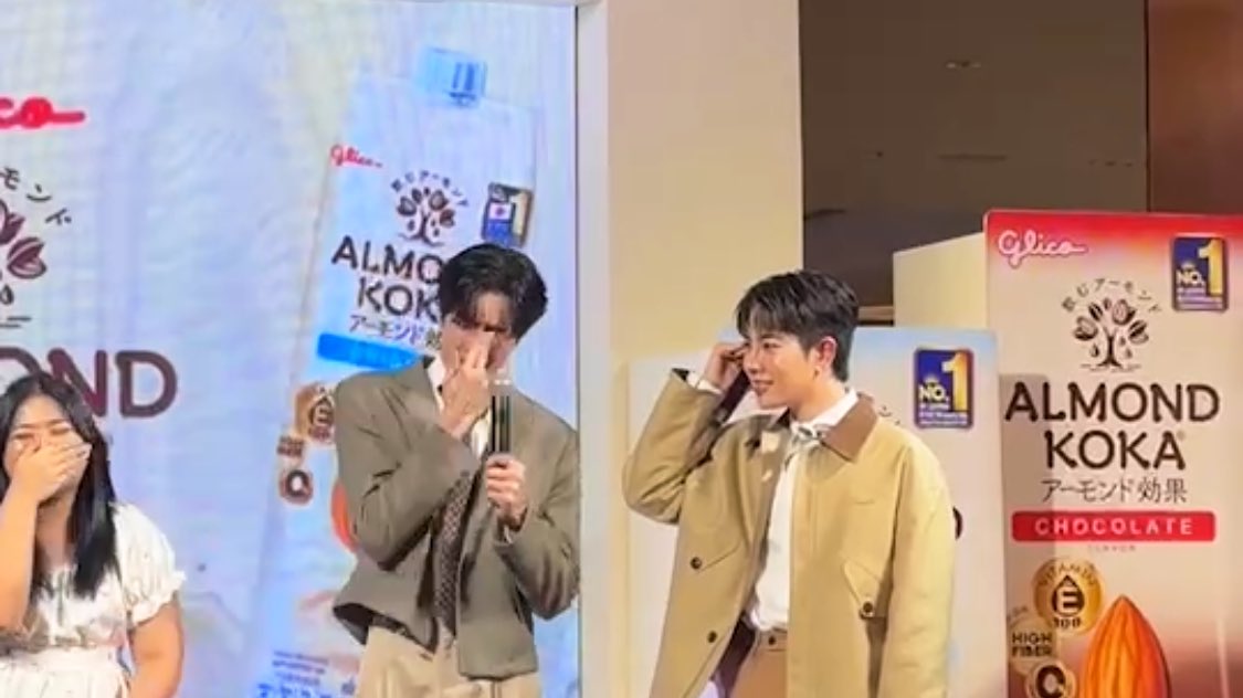 ท่าเค้าเยอะนะคนนี้
#AlmondKokaEarthMix #AlmondKokaGoodnessFestival