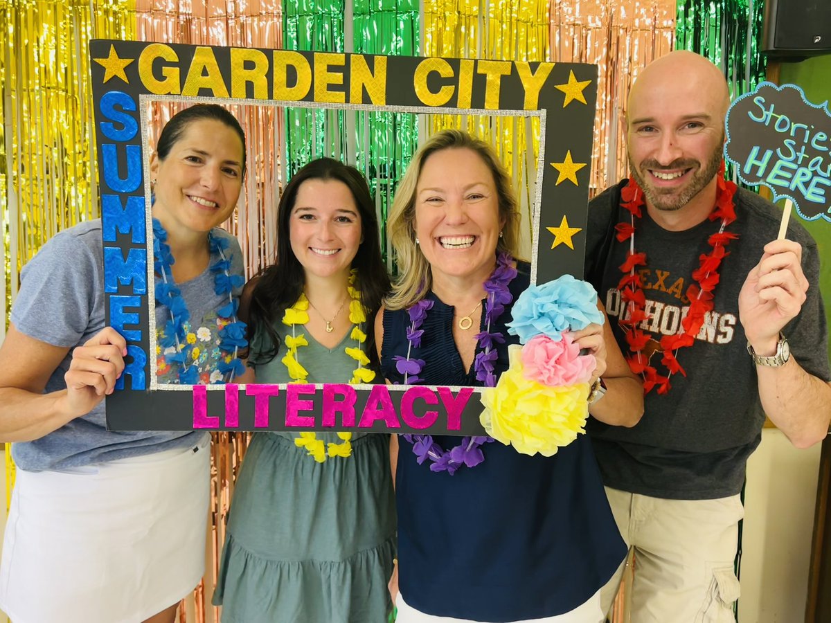 LaurenKaufmanGC's tweet photo. Teachers’ Writing Camp!! ☀️ 🏖️ 📝 Here. We. Go!! #GCGrows @LaurenQuezadaGC @HemlockGC https://t.co/Wb97pGKCGe