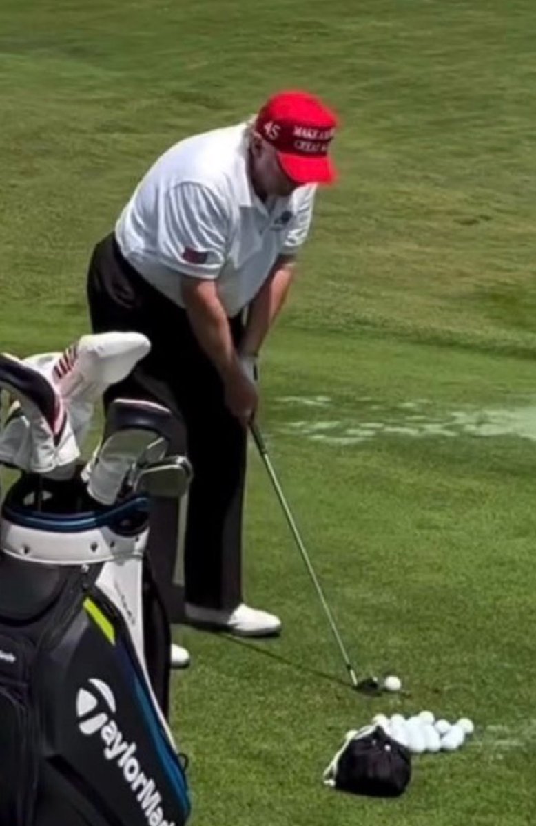 Dumbfuck didn’t need a gauze pad on his ear while golfing on Sunday, but he sure did need it for pity points at the RNC yesterday.

He will sacrifice as many Republicans as necessary in order to stay out of prison.