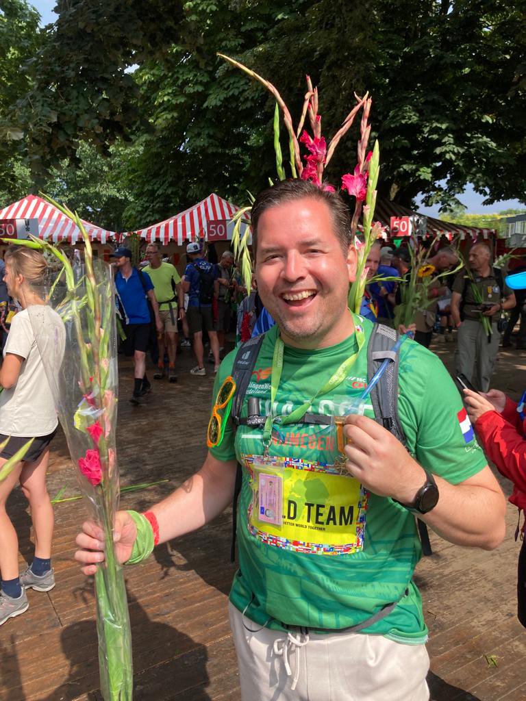 erikderidder's tweet photo. Start van de #Vierdaagse vandaag. Vorig jaar was ik één van de deelnemers, namens het #WorldTeam. Onvergetelijke tocht.
Veel succes aan alle wandelaars!! https://t.co/9YaVRkOmPR
