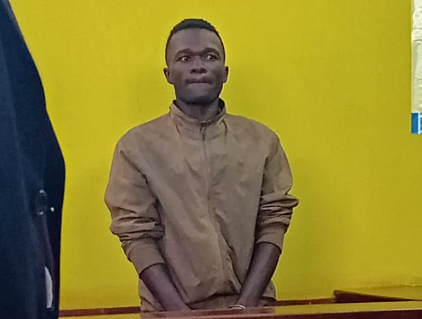 omwambaKE's tweet photo. BREAKING
Kware Murder Suspect Collins Jumaisi Khalusha Tells Court He Was Molested and Tortured By Police To Confess While Pleading the Court to grant him access to medical Care. Via Citizen Digital! https://t.co/H3yn6k27oD