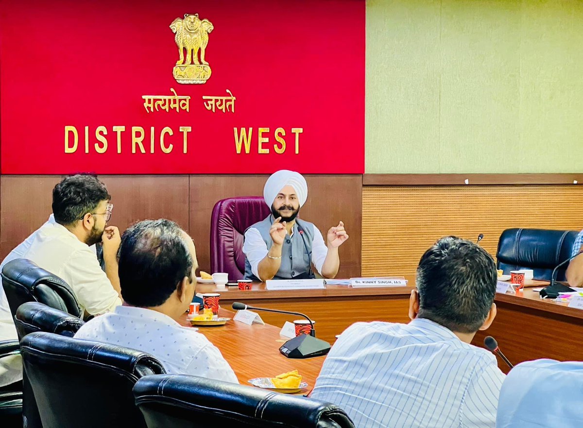 JarnailSinghAAP's tweet image. DDC West की मीटिंग कर अलग अलग विभागों के अधिकारियों के साथ ज़िले के अहम मुद्दों चर्चा की, सरकारी नीतियों को ज़मीनी तौर पर और बेहतरी से लागू करने का एक्शन प्लान तैयार कर निर्देश जारी किए..

#Development #districtdevelopment

@ArvindKejriwal @AamAadmiParty