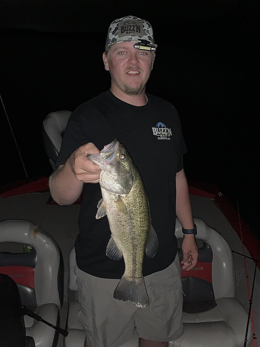 Summer time night fishing 🙌🏻