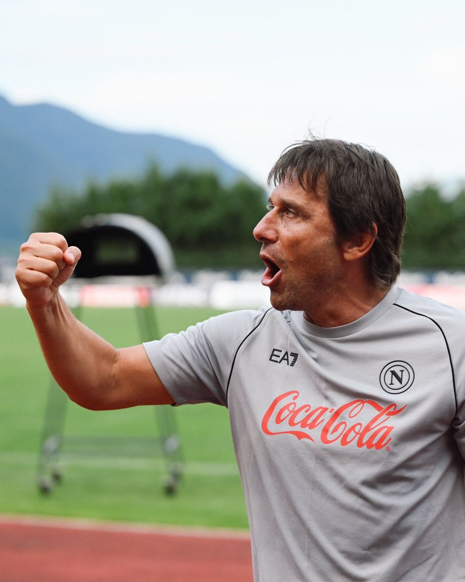 IFTVofficial's tweet photo. Antonio Conte has Napoli players training 5-6 hours per day. The longest the club has ever experienced 💪

Via Corriere del Mezzogiorno https://t.co/TmXvn9jMyR