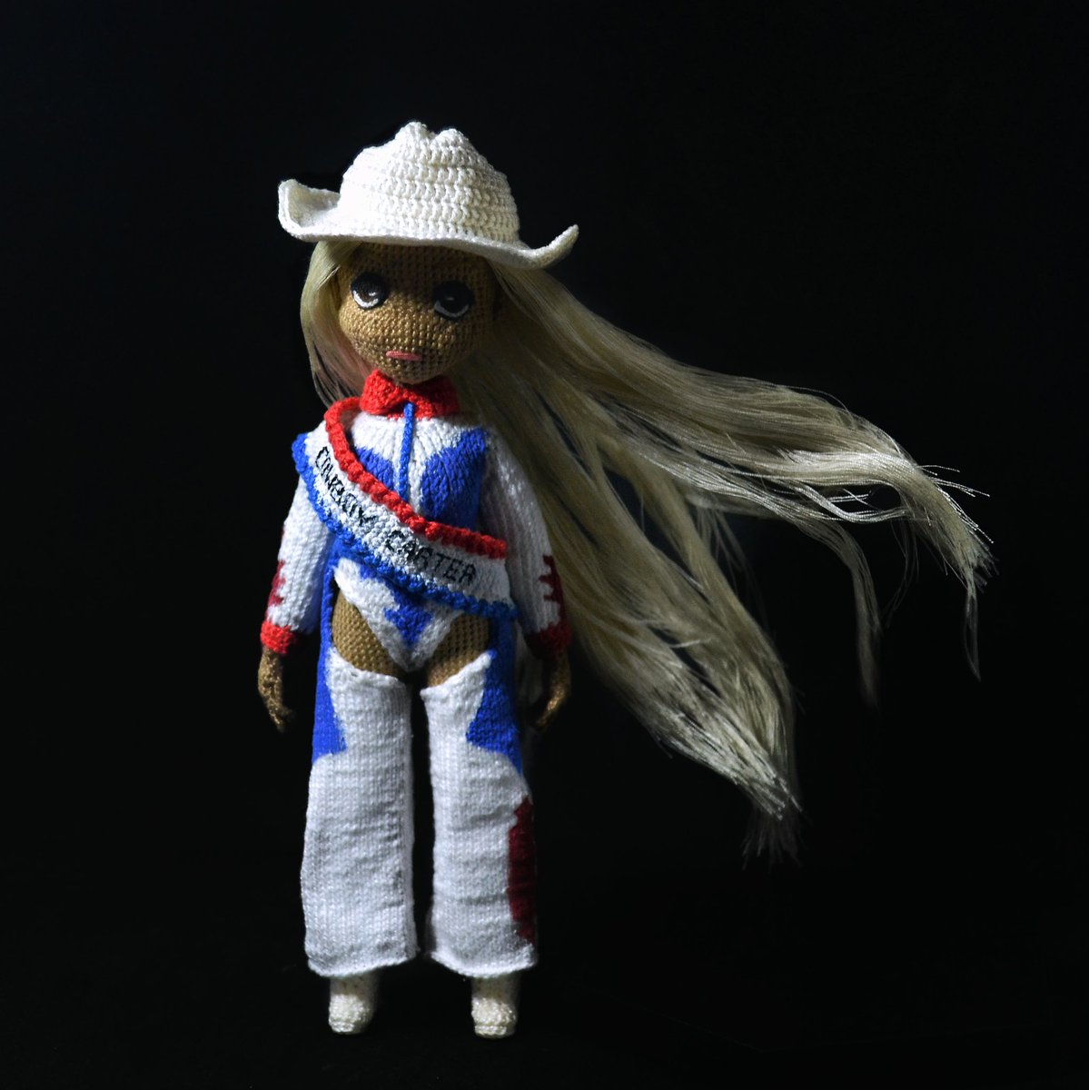 lakambeyni's tweet photo. She's a tyrant every time I ride it, every time I ride it 🤠🐴
As #BeyInspired by Beyoncé's look for Cowboy Carter
https://t.co/BN8hC4oHIo https://t.co/dup7XTQQBh