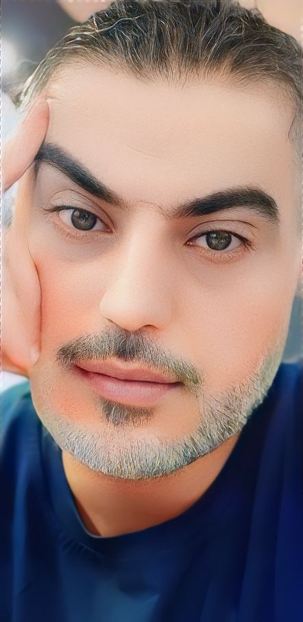 DrsafaaAlTai's tweet photo. في يوم ميلادك كان الكون بثلاثة فصول فأتيت وأتى معك الربيع https://t.co/yBiJzcKBPy