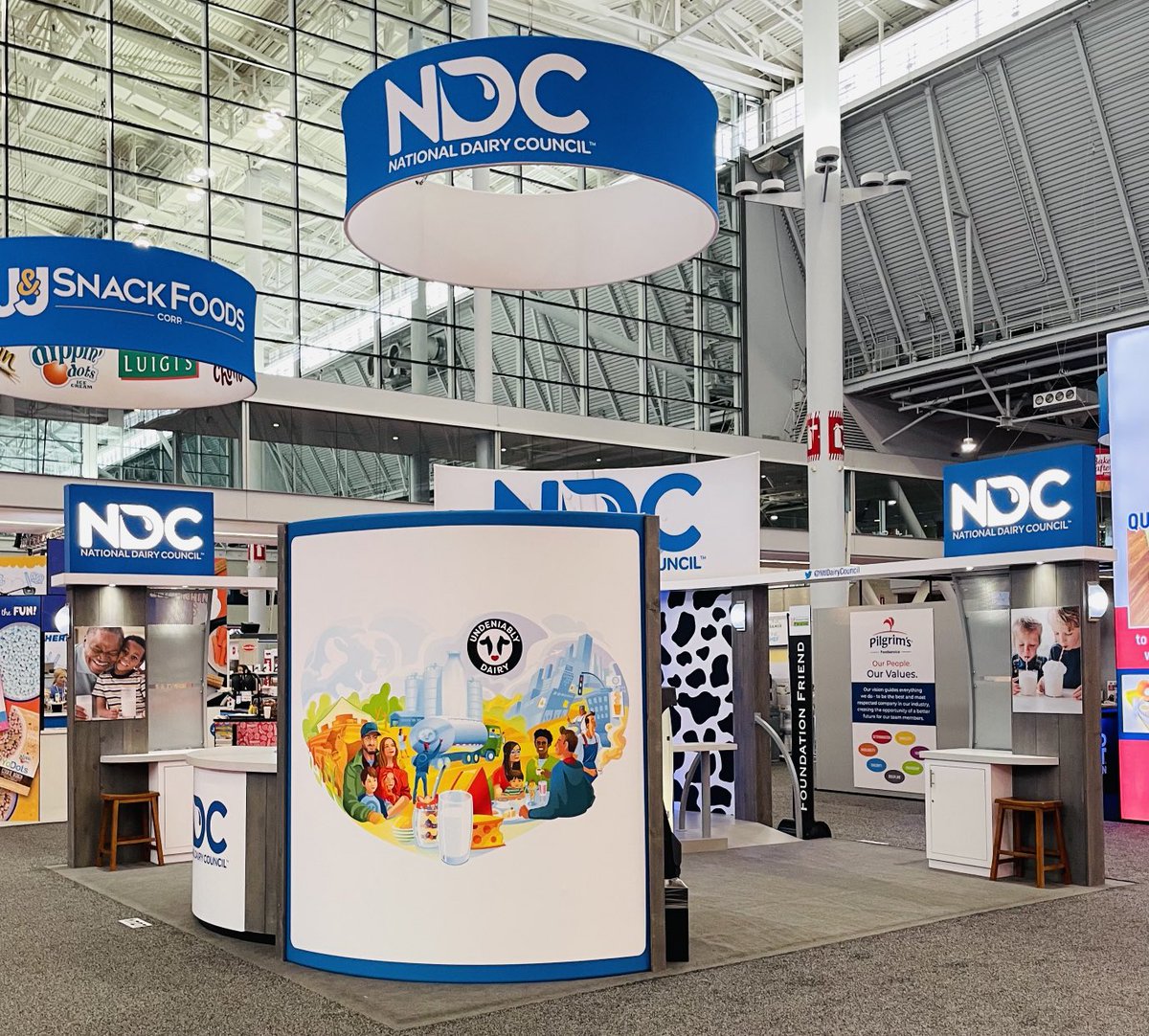 Katie Bambacht RDN, LDN, SNS (@katiebambacht) on Twitter photo Busy schedule at #ANC24? Give your system a boost with the natural nutrients found in dairy foods. Stop by <a href="/NtlDairyCouncil/">National Dairy Council</a> booth #1727 and sample milk, lactose-free milk, yogurt, and cheese! 🐄 👩🏻🌾 🥛 🧀 🙌 Busy schedule at #ANC24? Give your system a boost with the natural nutrients found in dairy foods. Stop by <a href="/NtlDairyCouncil/">National Dairy Council</a> booth #1727 and sample milk, lactose-free milk, yogurt, and cheese! 🐄 👩🏻🌾 🥛 🧀 🙌
