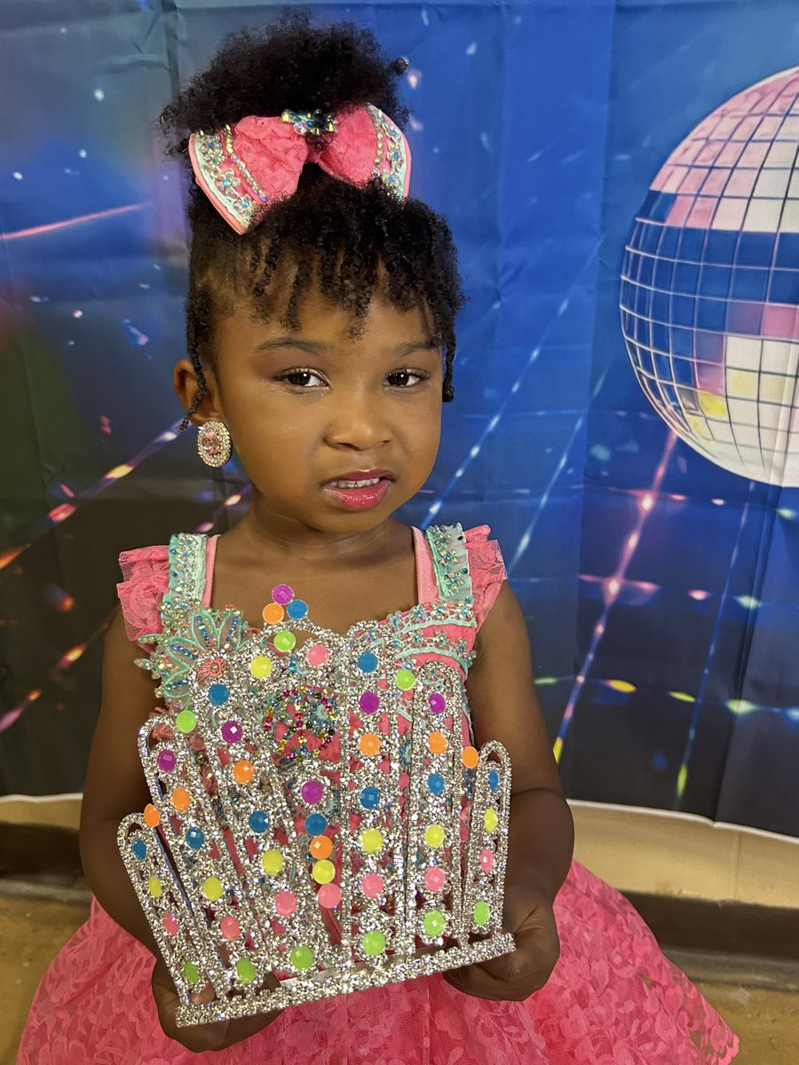 IamTimHopkins's tweet photo. Her very first pageant, and she won! 👑

My baby girl amazes me every single day. She is so talented, brave, and beautiful.  We’re so proud of her! #LittleDiscoDiva #toddlerqueen #blessed https://t.co/Is9MNqSPO1