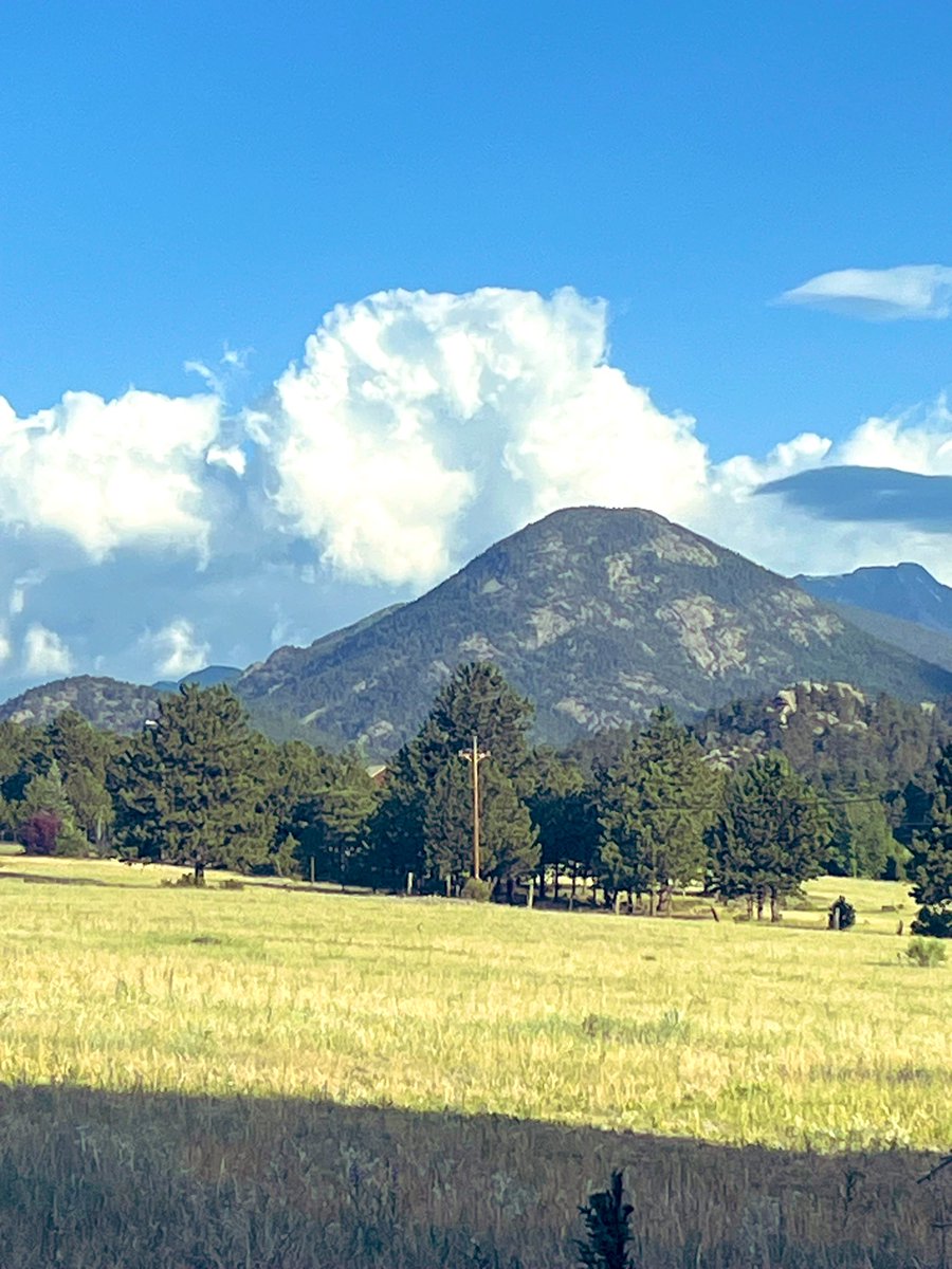 ivagonefishing's tweet photo. Rocky Mountain roll callโฆ ๐ฃ
Hope you have a great Tuesday friends
#BeautifulCO #cowx #RMNP ๐๏ธ๐บ๐ https://t.co/4zzIMCNSaR