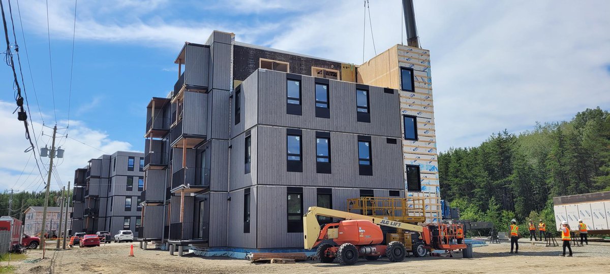 NordicStructure's tweet image. Phase 2 des Pavillons du 49e, installé en 2 jours 1/2!!⚡️
//
Phase 2 of the Pavillons du 49e, erected in place in just 2.5 days!!⚡️

#villedechibougamau #percharchitecture #partanguay @mrnfqc