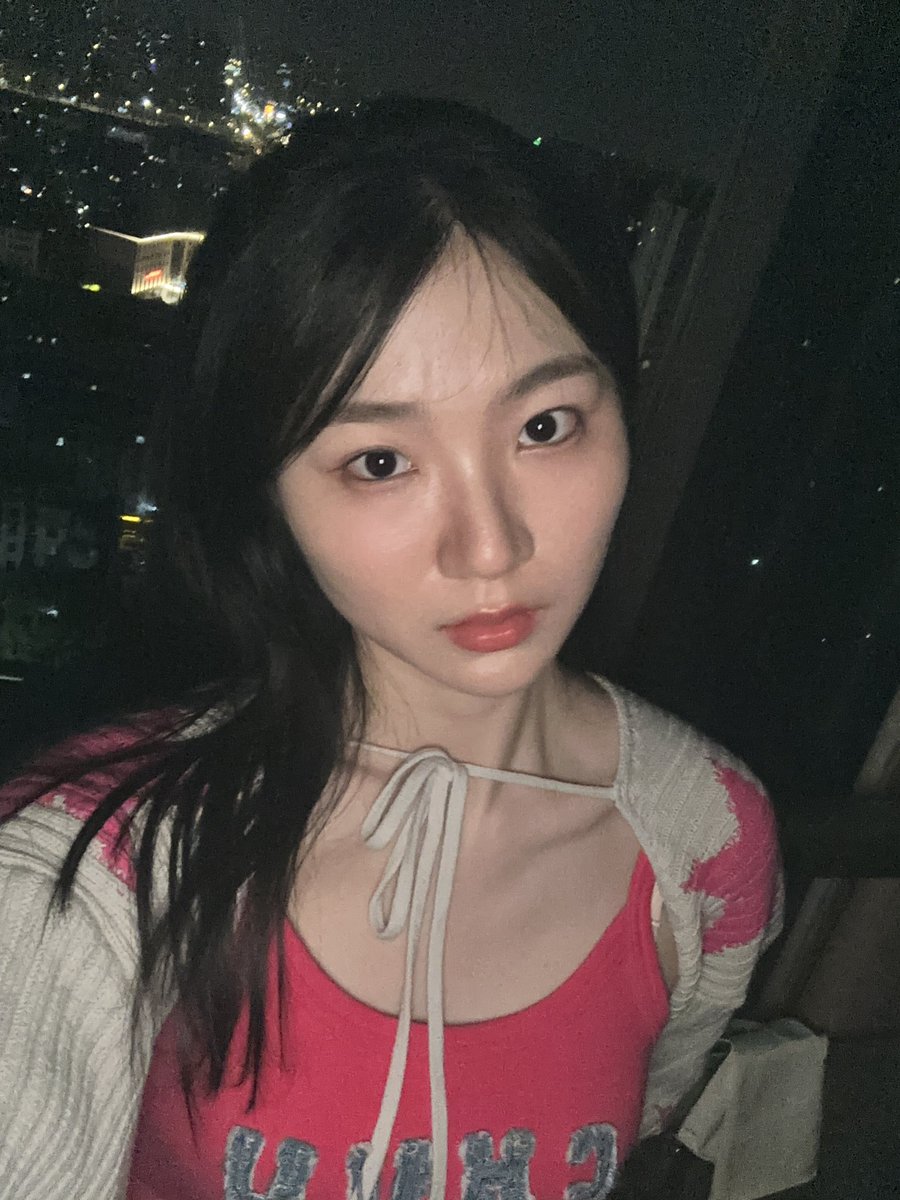 【网友投稿 No.886】夜拍眼镜小姐姐 #眼镜娘 #眼镜妹 #投稿 #反差 #投稿曝光 #女友 #女友分享 #女友系列 #女同学 #女同事 https://t.co/IxiHUbSMHP