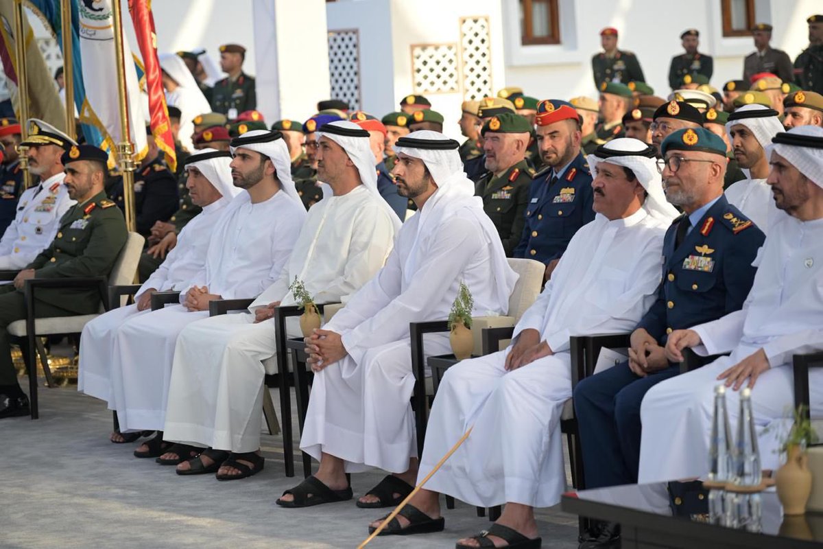 modgovae's tweet photo. بتوجيهات من صاحب السمو الشيخ محمد بن زايد آل نهيان، رئيس الدولة، القائد الأعلى للقوات المسلحة، حفظه الله، وأخيه صاحب السمو الشيخ محمد بن راشد آل مكتوم، نائب رئيس الدولة، رئيس مجلس الوزراء، حاكم دبي، رعاه الله، صدر قرار تعيين سمو الشيخ حمدان بن محمد بن راشد آل مكتوم نائباً لرئيس مجلس الوزراء ووزيراً للدفاع، والذي يعتبر إضافة ونقلة جديدة في تطوير القدرات الدفاعية النوعية لقواتنا المسلحة والقطاع العسكري بالدولة، ليكمل مسيرة وضع لبناتها الآباء المؤسسين لتقوية دعائم الاتحاد من خلال بناء قوات مسلحة احترافية قادرة على حماية مقدرات ومكتسبات الدولة في كل الظروف والأوقات.