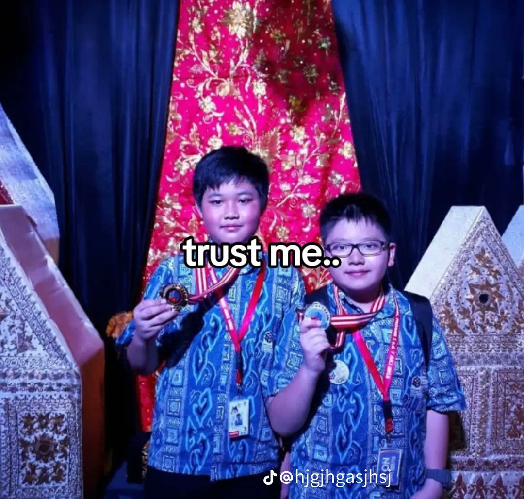 woohanc's tweet photo. selain axel &amp; kevin,
sandy &amp; axel juga love-love friendship huhu 🥹💗
#trionus #axel #sandy #kevin https://t.co/tM82CeGCHk