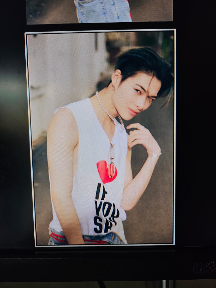 [🌟] 240716 • WEVERSE

#NI_KI posted on weverse!

‘My favorite version’

🔗 weverse.io/enhypen/artist…

#ENHYPEN_NI_KI 
#니키 #엔하이픈_니키 
<a href="/ENHYPEN/">ENHYPEN OFFICIAL</a> <a href="/ENHYPEN_members/">ENHYPEN</a>