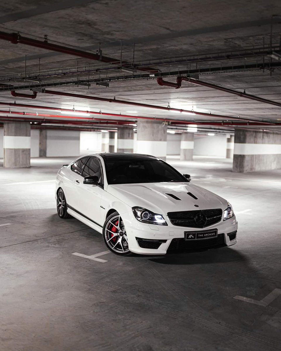 BoitumeloCaleb's tweet photo. R1 150 000
2014 Mercedes C63 AMG Coupe Edition 507
(52 000 km). https://t.co/G6waqaPEhc
