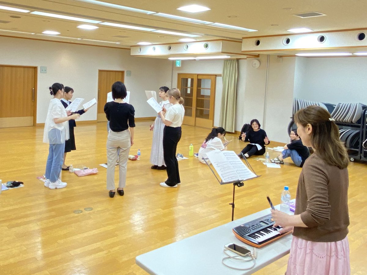 火曜はメイプル♪
しばらくは移動ドの練習です〜
先週はみんなで鴨川で花火大会をやりました🎆
いい夏の思い出作りができました🌻🌻