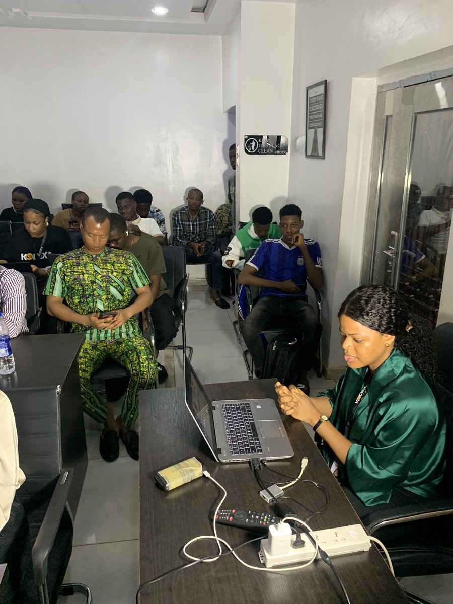 Kodexafrica's tweet image. Our graduates also shared their experiences, making the day even more special. Congrats to our graduates.

#KodexAfrica #TechGraduation #Innovation #FutureLeaders #GuestSpeakers