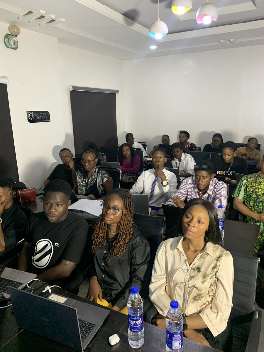 Kodexafrica's tweet image. Our graduates also shared their experiences, making the day even more special. Congrats to our graduates.

#KodexAfrica #TechGraduation #Innovation #FutureLeaders #GuestSpeakers