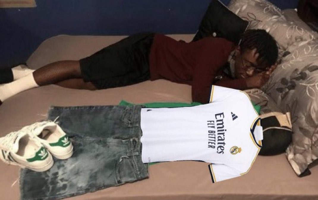 YashRMFC's tweet image. Bro last night