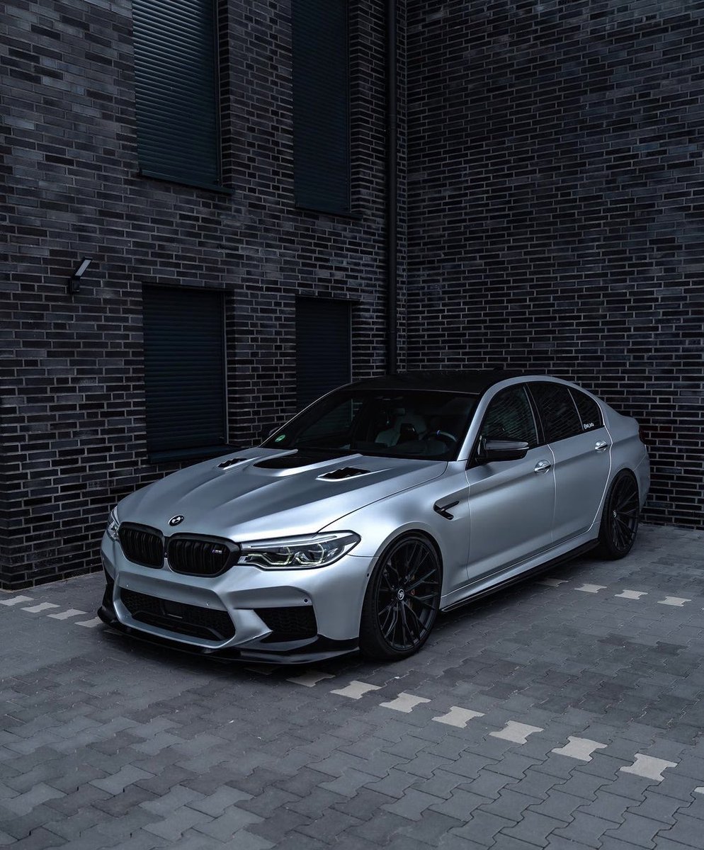 Elitecargasm's tweet photo. BMW M5 F90 💨 https://t.co/uqOw7oPYmi