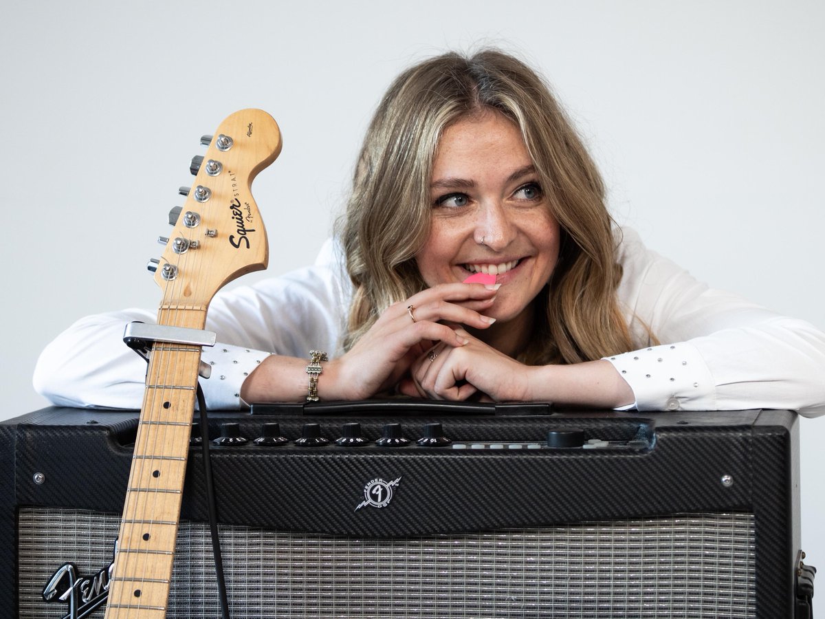 The Right Track (@podmusicnow) on Twitter photo On the show this today is <a href="/HelenaMace/">Helena Mace</a> <a href="/LouisePMusic/">Louise parker</a> <a href="/BrookeEdenMusic/">Brooke Eden</a> <a href="/DerrylPerry/">Derryl Perry</a> <a href="/sarahrichessong/">Sarah Riches Music</a> <a href="/KaitlinButts/">Kaitlin Butts</a> and loads more.
So join me today and every Tuesday 5pm (UK Time) on <a href="/RidgeradioUk/">Ridge Radio</a>
<a href="/WRINKLYCLUB/">WRINKLY ROCKERS CLUB</a> Prt On the show this today is <a href="/HelenaMace/">Helena Mace</a> <a href="/LouisePMusic/">Louise parker</a> <a href="/BrookeEdenMusic/">Brooke Eden</a> <a href="/DerrylPerry/">Derryl Perry</a> <a href="/sarahrichessong/">Sarah Riches Music</a> <a href="/KaitlinButts/">Kaitlin Butts</a> and loads more.
So join me today and every Tuesday 5pm (UK Time) on <a href="/RidgeradioUk/">Ridge Radio</a>
<a href="/WRINKLYCLUB/">WRINKLY ROCKERS CLUB</a> Prt