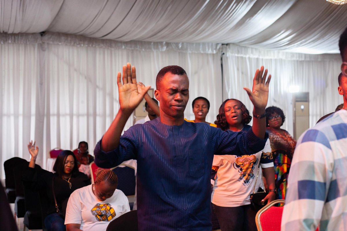 GICLekki's tweet image. Love the Lord your Father with a love so strong, so fierce and undeniable that His fire burns brightly through you.

Let all your doings be pleasing to Him, in a manner that gives Him all the glory…

#sundayservicehighlights
#love
#globalimpact