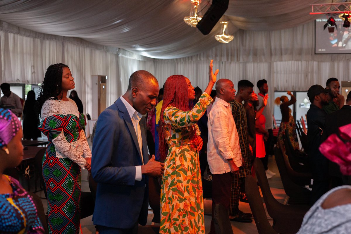 GICLekki's tweet image. Love the Lord your Father with a love so strong, so fierce and undeniable that His fire burns brightly through you.

Let all your doings be pleasing to Him, in a manner that gives Him all the glory…

#sundayservicehighlights
#love
#globalimpact