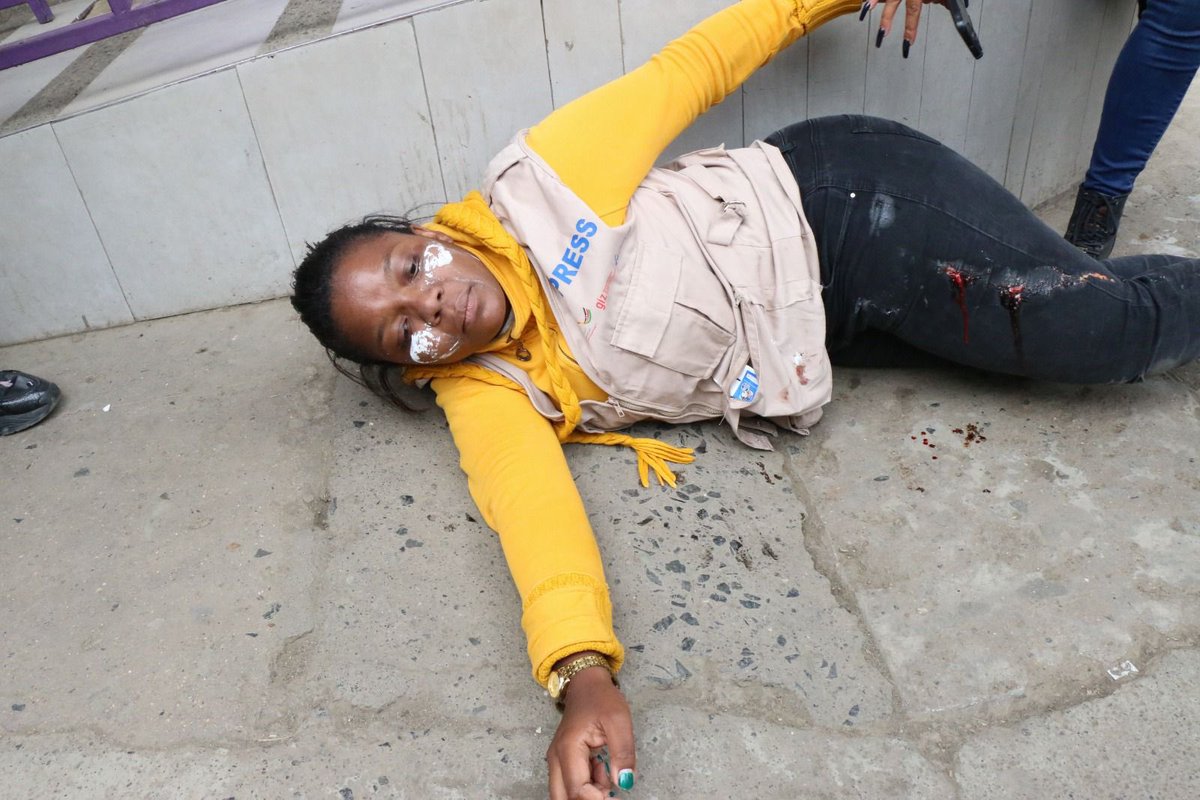 mohamedosmanMsa's tweet photo. BREAKING NEWS!  K24 Journalist, Catherine Wanjeri Kariuki has been Shot by Police in Nakuru while covering Gen Z Protests. KINDLY RETWEET AND SHARE WIDELY UNTIL THE COPS REPONSIBLE ARE ARRESTED WATCH 👇Nairobi CBD"#Maandamano""Thika Road "HAPPENING NOW  "SHAME ON YOU""Githurai 45 https://t.co/eaiO0cMwph
