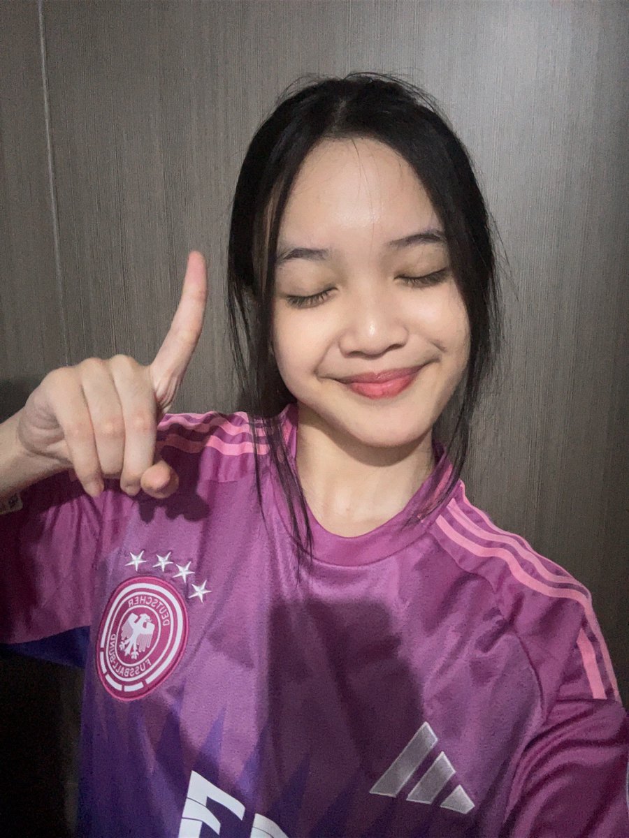 Ribka_JKT48's tweet photo. thank you sr nya! gudnait ol🫰🏻 https://t.co/fDRWajI75u