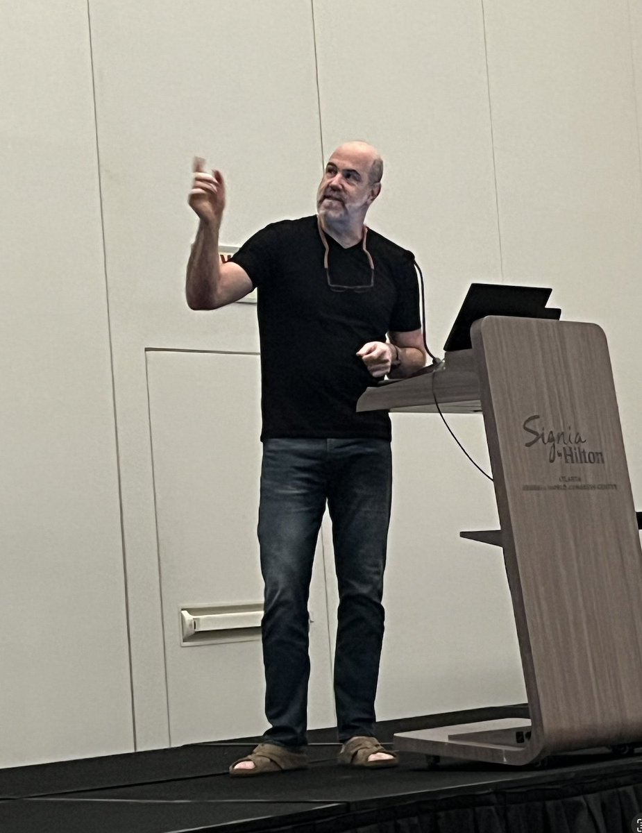cleaverlab's tweet image. John Wallingford @jbwallingford wows as he tackles &quot;the central conundrum&quot; of convergent extension: morphological versus molecular polarization in cells during PCP.  Actin fiber polarization, tension, cytoplasmic viscosity, and more! &quot;Everything is exciting!&quot; #2024SDB