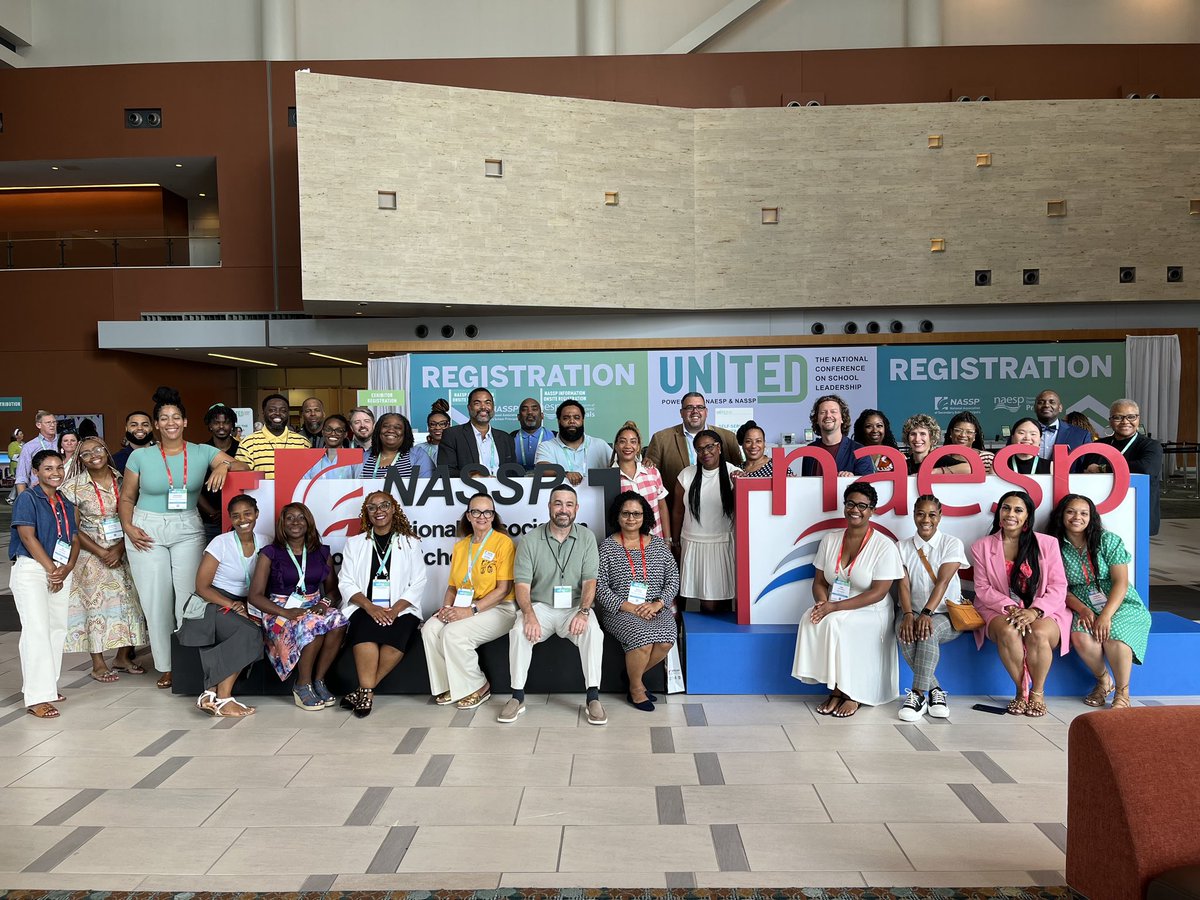 Greg_Moffitt's tweet photo. @dcpublicschools leaders showed up in full force at #PrincipalsUNITED in Nashville… just like they do each day for their students, staff, and school communities! #Proud2Lead with these dedicated educators! #LeadDCPS
@NAESP @NAESP_Zone_3 @NASSP @LeadDCPS https://t.co/KzqTpObYPj