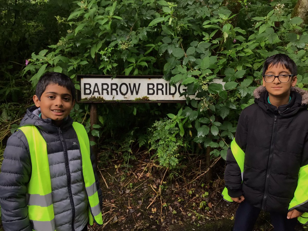 TheValleyBolton's tweet photo. Year 5 pupils enjoyed exploring a local community, which extended their history learning. #history #smsc #BarrowBridge https://t.co/TAqsn9kBri