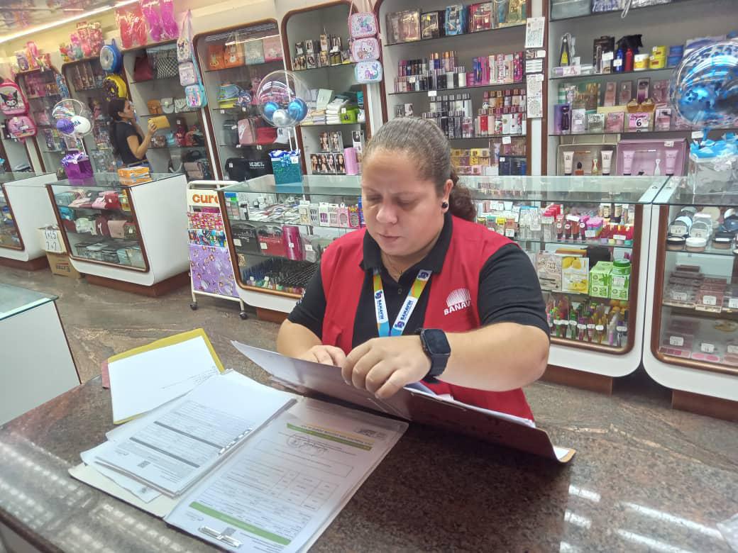 Banavihaldia's tweet photo. #BanavihAnzoátegui🇻🇪||Proceso de fiscalización a 10 empresas ubicadas en el C.C Maneiro.
✓Creando Hábitos de Pago de sus aportes ante el #FAOV.
✓Convenio de 5 días hábiles para ponerse al día ante la institución.
✓Explicación de los procesos del FAOV.
✓Cumplimiento de la Ley https://t.co/f1OcL5Mo7j