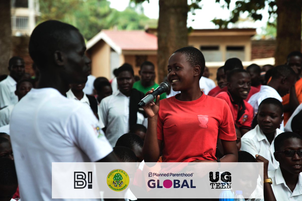 KyetumeC's tweet photo. Community dialogue on SRHR with Busia SS for an open mic discussion; Doctor Silas Gogo from Reproductive Health Uganda leads the students through a Q&amp;A discussion. https://t.co/QLeaQQZAOz