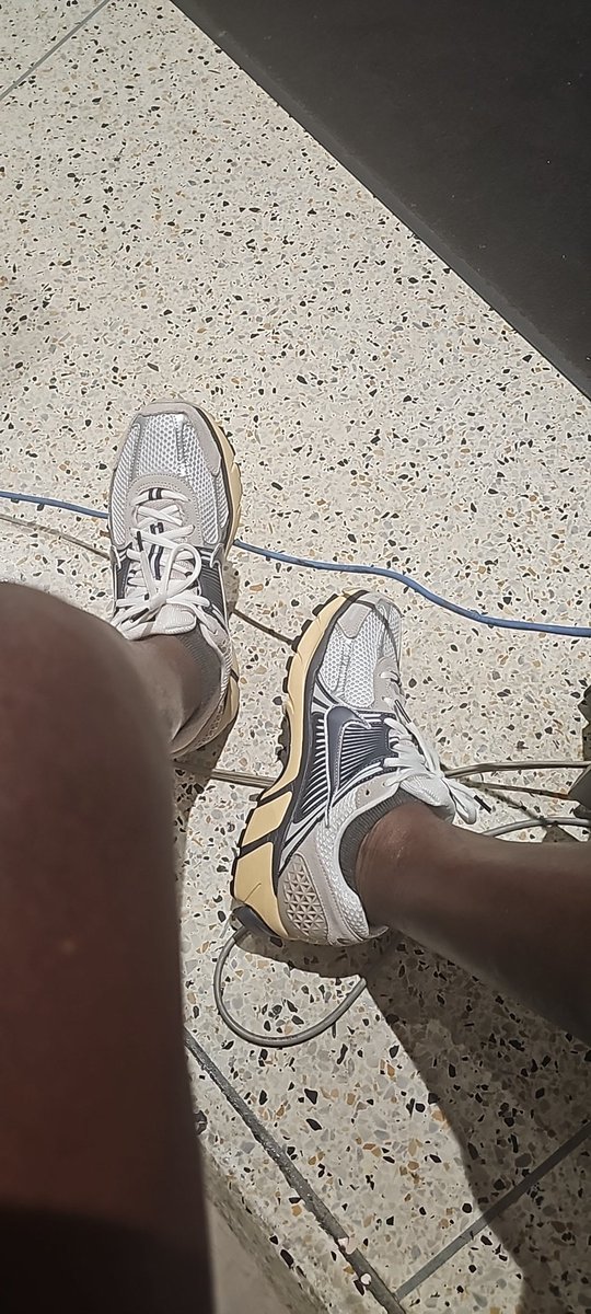 sjdidntgetthem's tweet photo. #KOTD #VOMEROS #NIKE #SNKRS #WEARYOURKICKS #NYC  #KICKS https://t.co/niMgEPTMno