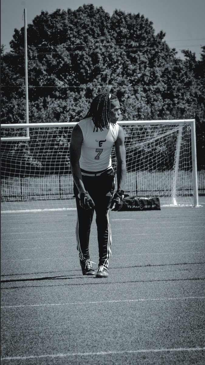 xlv_jayson's tweet photo. Blessed to see another year🙏🏽 #1️⃣7️⃣ https://t.co/BFMcA9ebyF