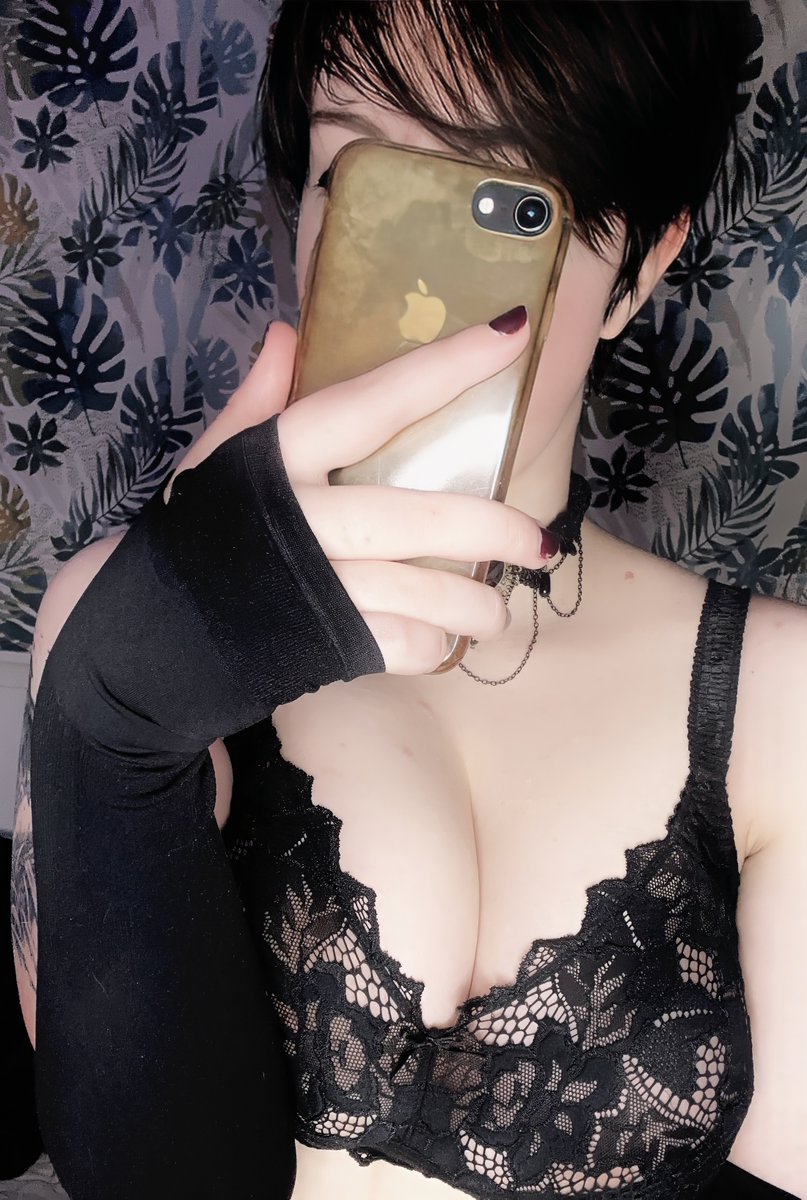 Gore Princess 😈 tweet media