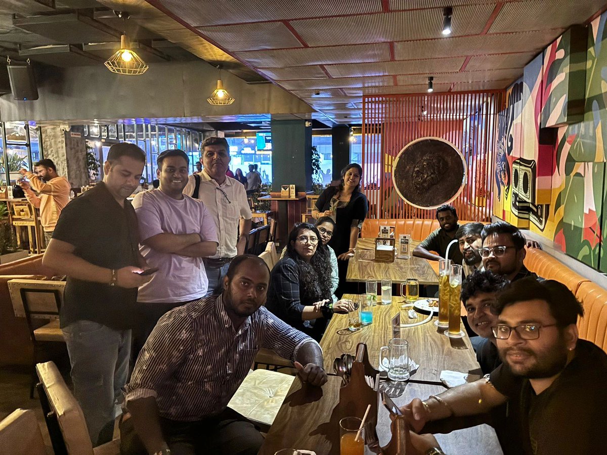 LifeatRiverbed's tweet photo. Dinner with our TAC team in Bangalore, India! #LifeatRiverbed #TeamDinner https://t.co/Ib8DMvJC5j