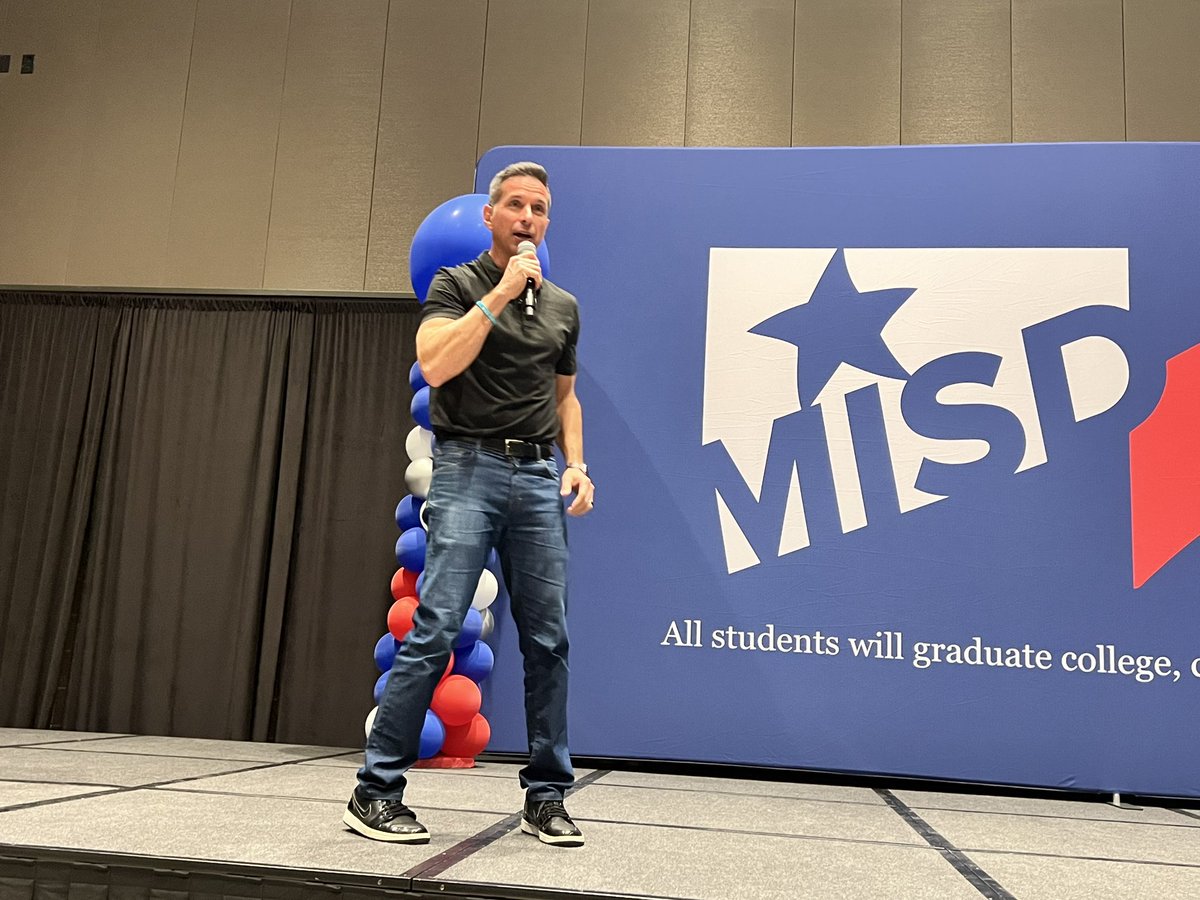 _RobertoCedillo's tweet image. Excited to kick off the new school year at Midland ISD Leadership Summit with Damon West! 🚀 Let's Inspire, Equip, Execute and Empower every leader. Together, we will make this year one to remember! #MadeinMISD  #leadershipmatters  #LeadershipSummit24
