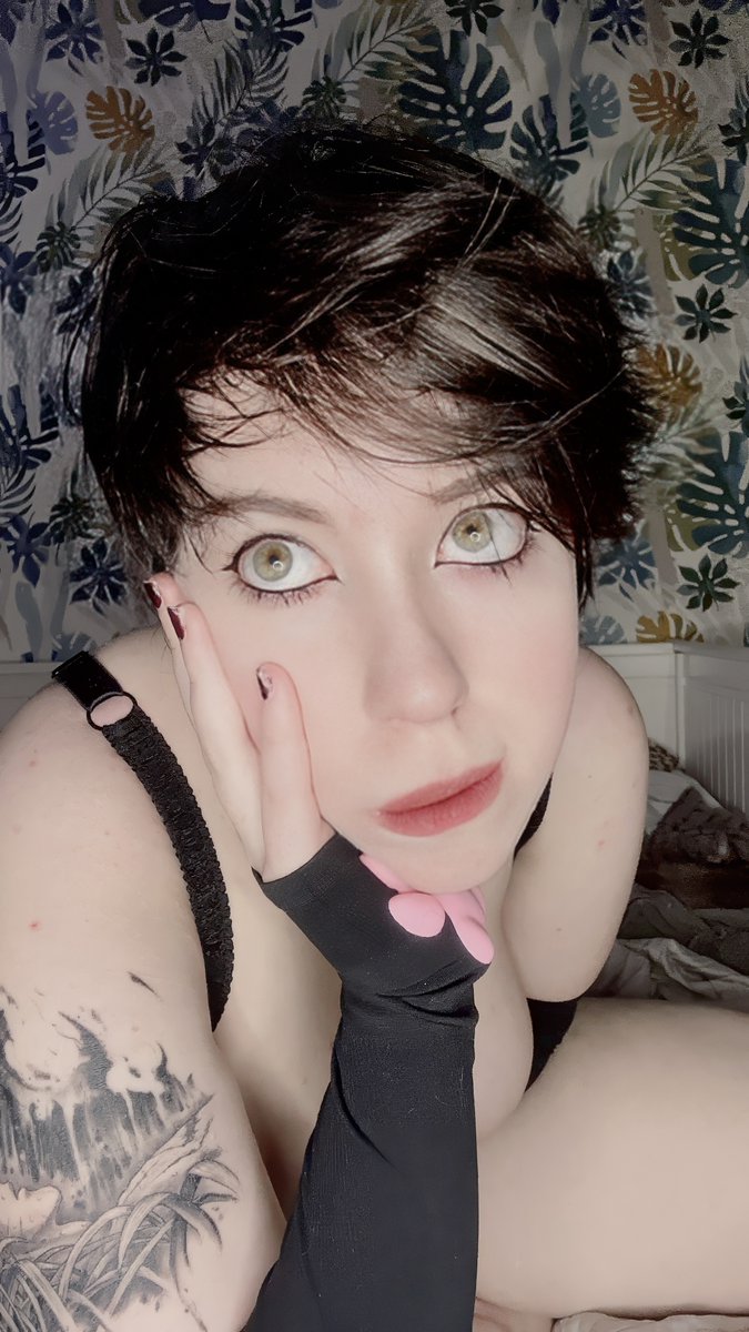 Gore Princess 😈 tweet media