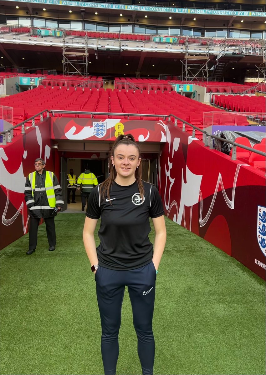 University of Bath (@uniofbath) on Twitter photo Congratulations to Briony Smith who graduates today with a first in Sports Management and Coaching! 👏
She's nationally recognised as a top aspiring football coach and, during her studies, was invited to Wembley for a coaching retreat with alumna <a href="/cwardy7/">Carla Ward</a> and <a href="/the_phproject/">The Powerhouse Project</a>. Congratulations to Briony Smith who graduates today with a first in Sports Management and Coaching! 👏
She's nationally recognised as a top aspiring football coach and, during her studies, was invited to Wembley for a coaching retreat with alumna <a href="/cwardy7/">Carla Ward</a> and <a href="/the_phproject/">The Powerhouse Project</a>.