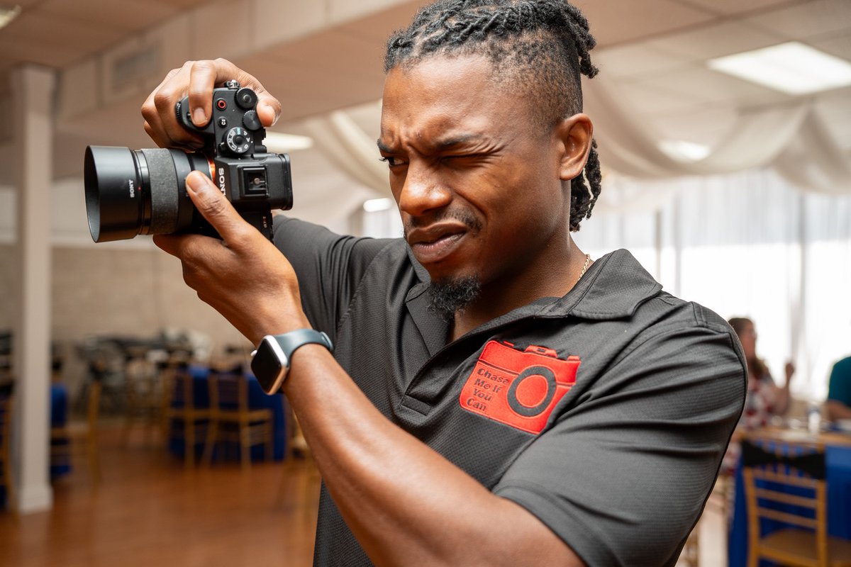 I’m focused when capturing the moment 📸👏🏾

#events #videography #reels #shorts #business #smile