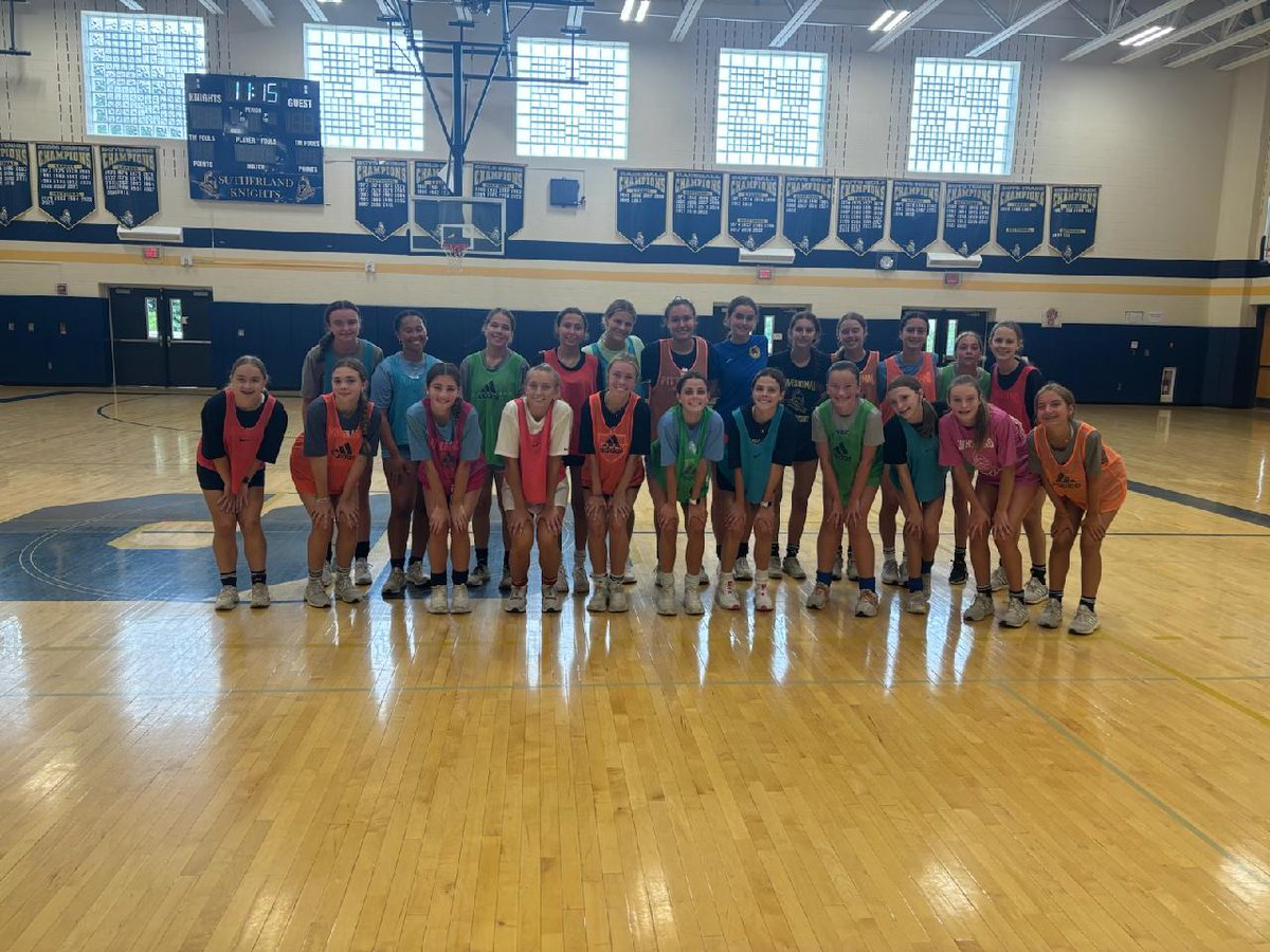VarKnightSoccer's tweet photo. The @VarKnightSoccer is putting in the work to get ready for this season! #futsol #weightroom
@PCSDAthletics @jimmacker https://t.co/bCrmTCZIK4