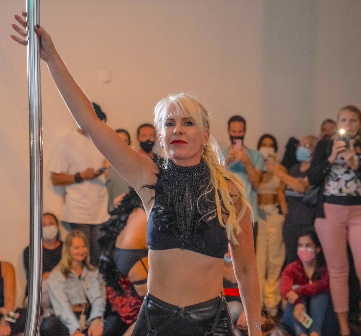 KimCameronMusic's tweet photo. Past shows....a few more days, and I do it again @miamipole 

#herewegoagain #kimcameron #pole #poledancer #aerielist #dancer #show #showcoming #circustricks #liveshows #dancing https://t.co/dVhHPkErA1