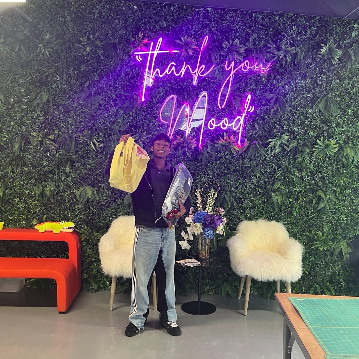 Mood_Fabrics's tweet photo. Congratulations to the first graduates of our Foundations I sewing course at Mood Fashion School! 🎉 Start your sewing journey with us at https://t.co/XvvhrMkttC. We can't wait to see you in Foundations II!

#MoodFashionSchool #SewingClasses #SewingCommunity #FreeClasses https://t.co/rF2yTG2tOj