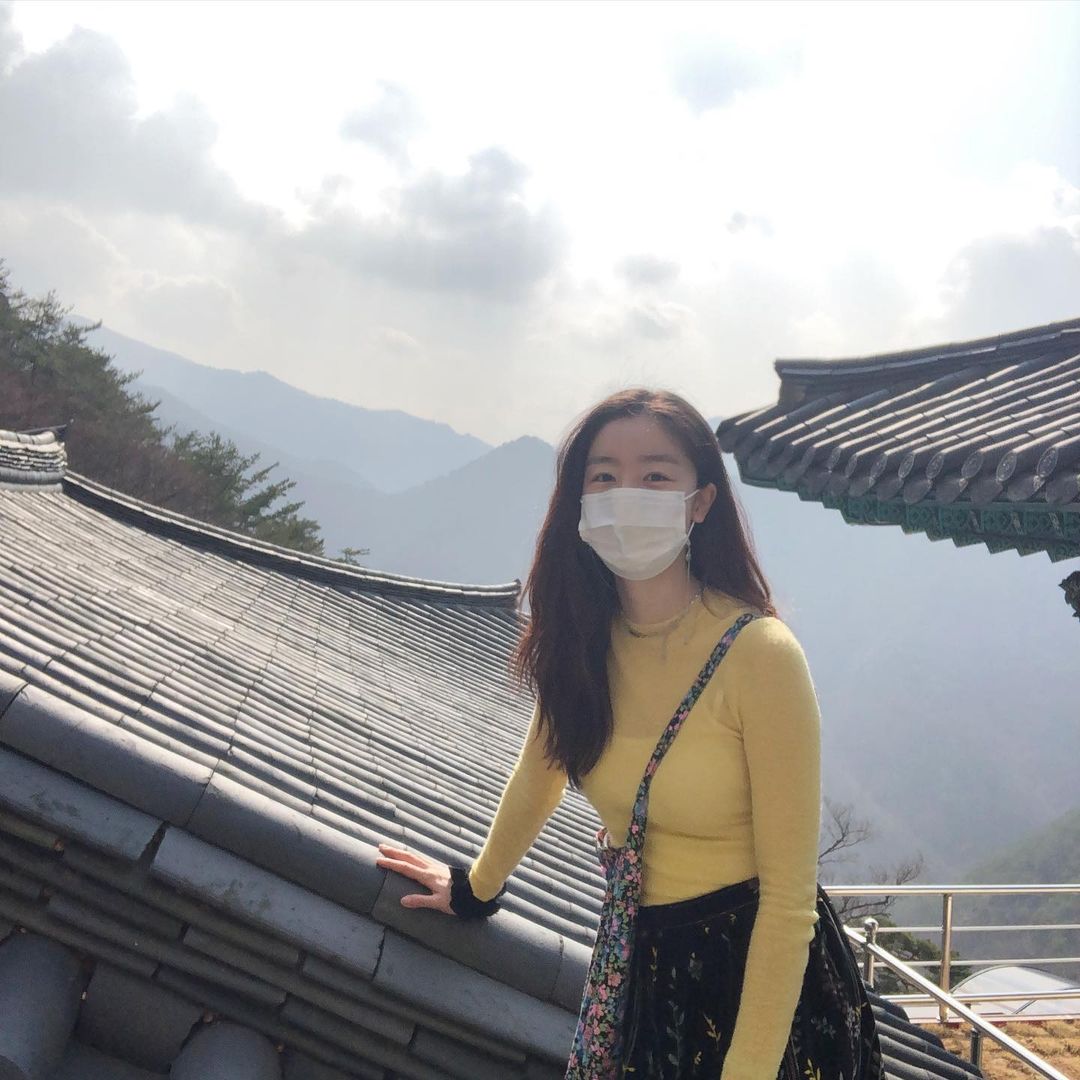 b_ee_ae's tweet photo. 한선화 너무 내가 평생 사랑할 국어 선생님미가 있음... https://t.co/tug1fwEmWT