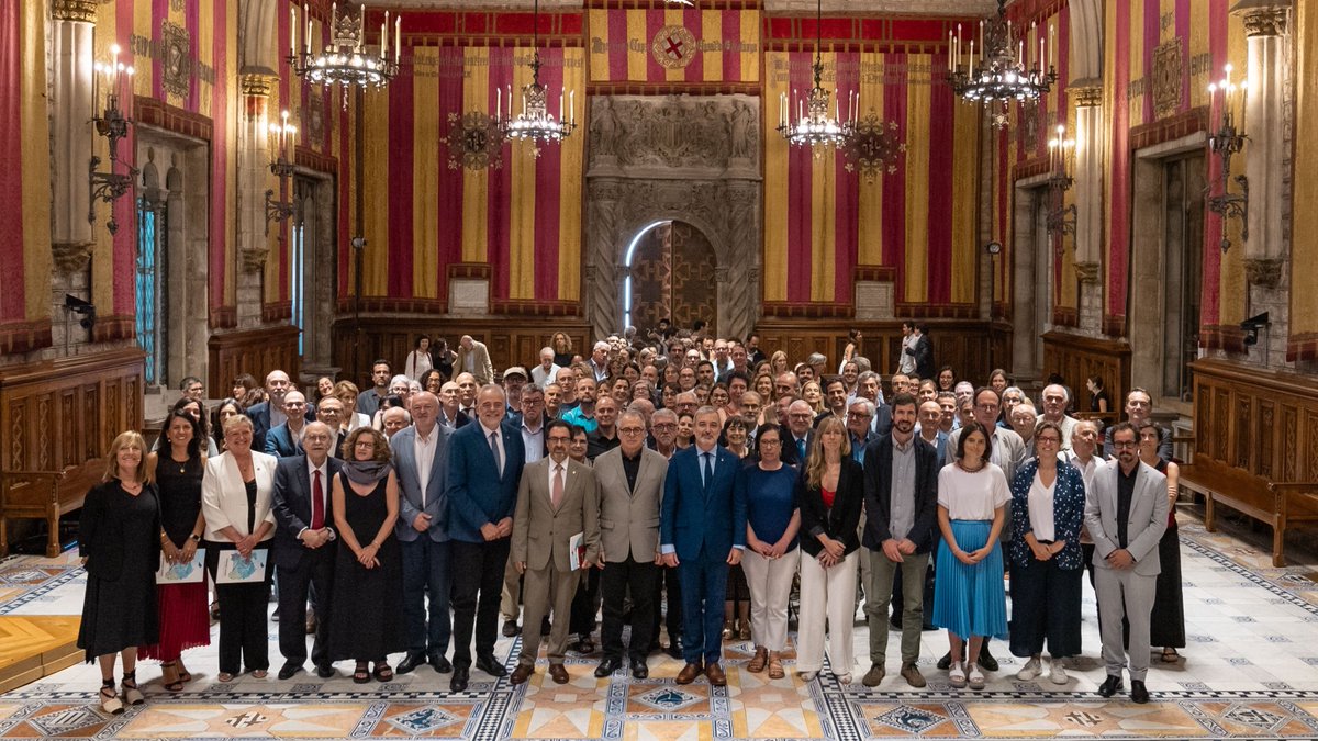 RectorUB's tweet photo. Celebro que el nou Pla estratègic de ciència i innovació 2024-2027 incorpori la transferència de coneixement i la innovació com a eixos principals. Un terreny on la UB se situa a l’avantguarda i on Barcelona està cridada a consolidar-se com el pol de coneixement del sud d’Europa. https://t.co/wlvlRhY9LY