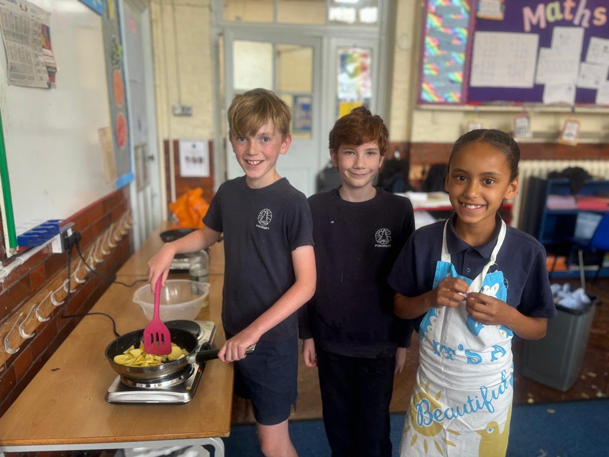 Y5@fircroft.family tweet media