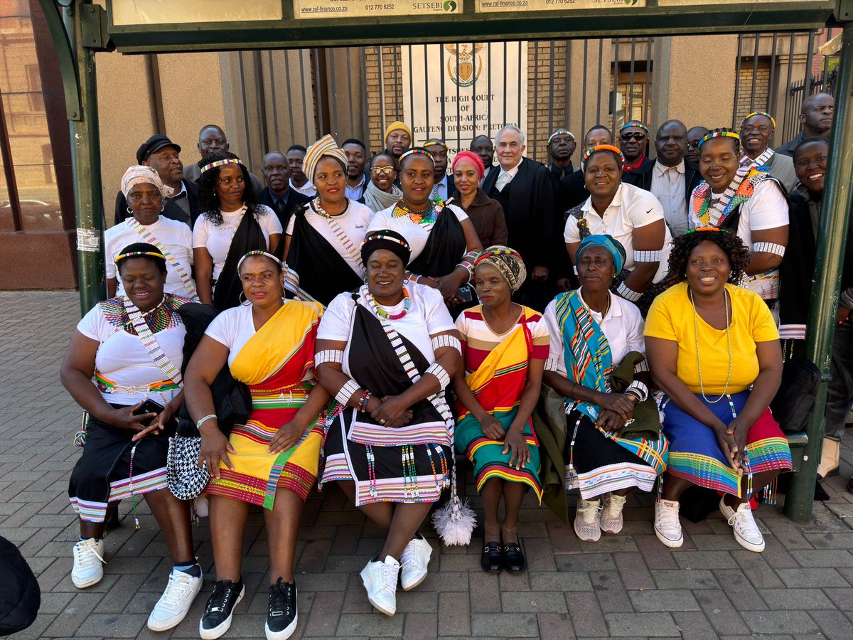 ModjadjiSA's tweet photo. We were here ( Pretoria North High Court) to protect our legacy, heritage and culture 

#QueenModjadjiLegacy
#BalobeduHeritage
#BalobeduCulture @TheRealClementM @GaytonMcK @Heritage @MichelleObama @Gentlements @G_MachelTrust https://t.co/TStJXXhVom